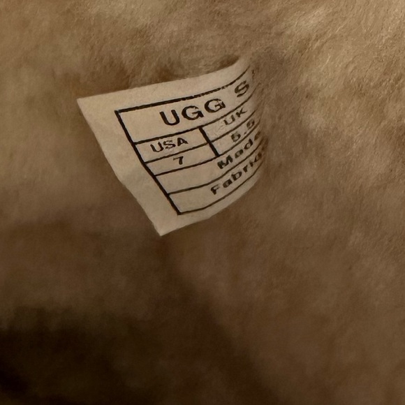 UGG Classic Short Sparkle Sequin Boots Gold Silver Reversible Size 7 - Picture 5 of 8